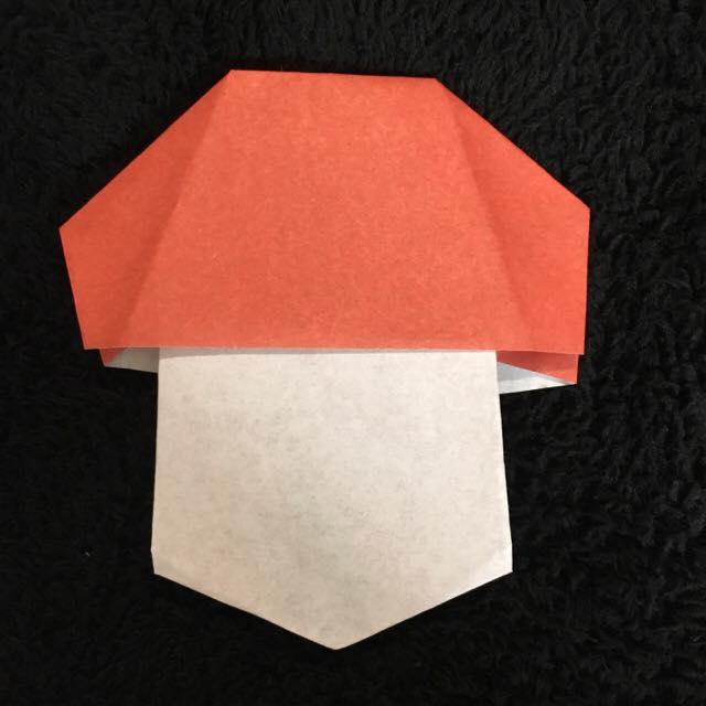 キノコの折り紙の作り方 簡単な折り方だからお子様と一緒にどうぞ イクメンパパの子育て広場