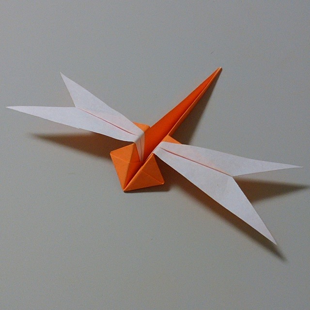 折り紙のトンボの折り方♪簡単で子供もできる作り方はコレ！