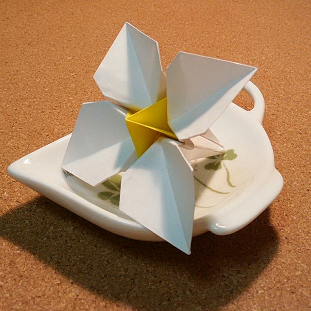 折り紙の水仙（スイセン）の折り方！簡単な立体の作り方をご紹介♪