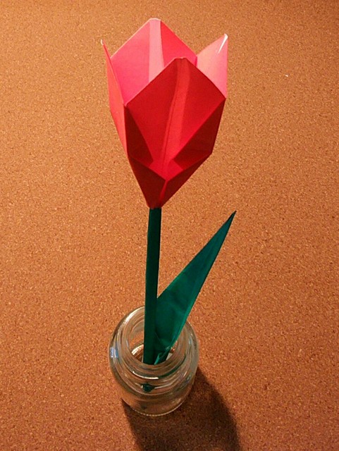 折り紙のチューリップ折り方！立体で簡単なキレイに折れる作り方は？