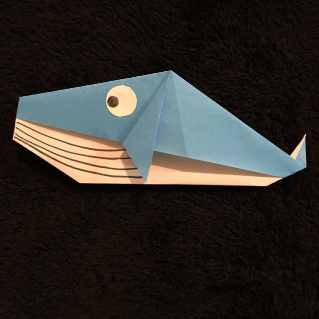 折り紙のクジラの折り方！雨の日の室内遊びにもおすすめ♪