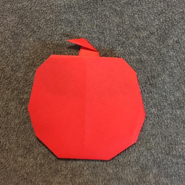 折り紙のりんご 立体と超簡単な折り方！おままごとや飾り付けにどうぞ！